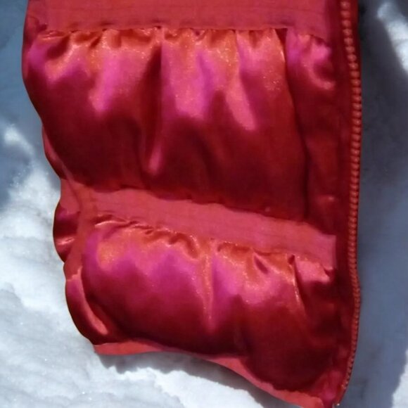 DKNY Children's Puffer Jacket Size Small (Size 6) with Pockets - Picture 3 of 10